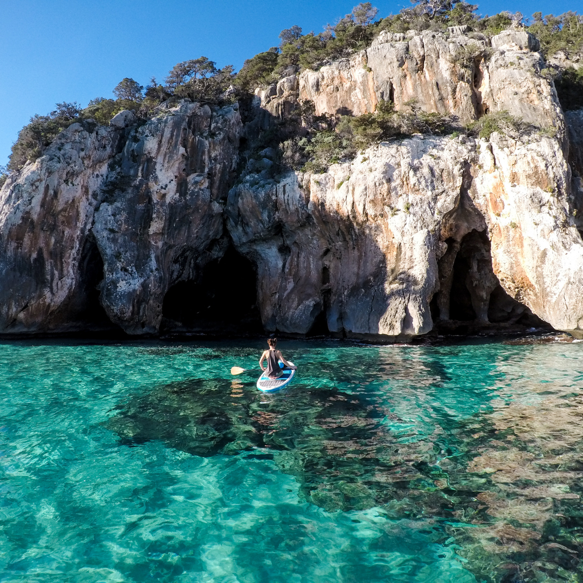 Stand-Up Paddle Tour & Floating Aperitivo