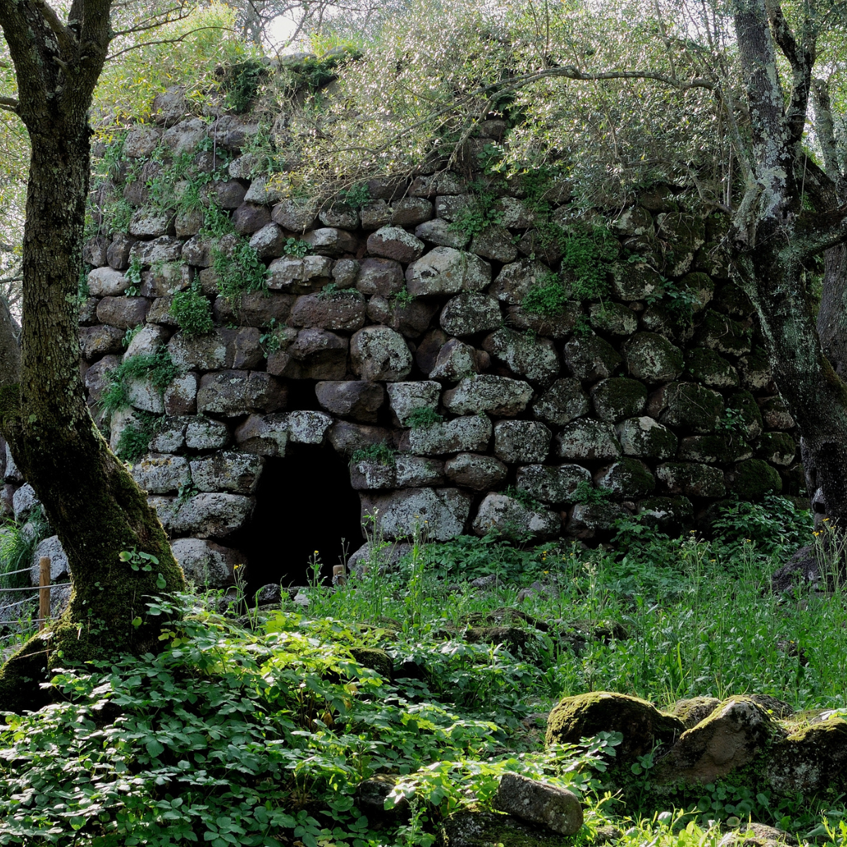 Uralte Bräuche am Heiligen Brunnen von Santa Cristina